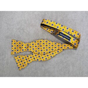 Saddlebred Mens Yellow Silk Geometric Medallion Self Tie Bow Tie Adjustable